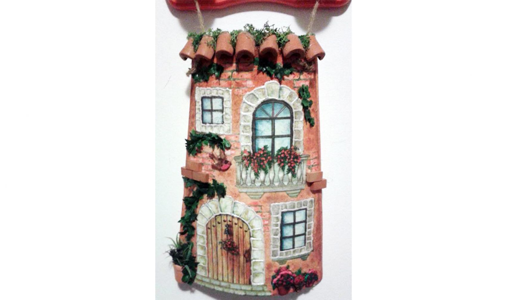 Tegola realizzata con decoupage